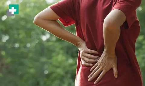درد در ناحیه کمر، ران و پاها از علائم دیسک کمر محسوب می‌شود | آگاه طب