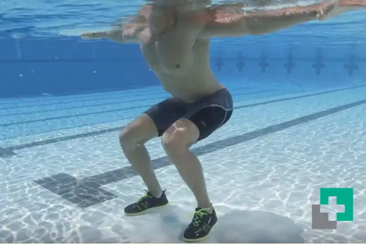 آبدرمانی برای جلوگیری از ساییدگی زانو