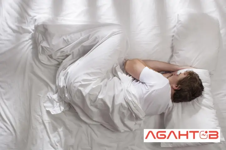 خوابیدن در حالت جنینی برای تنگی کانال نخاعی